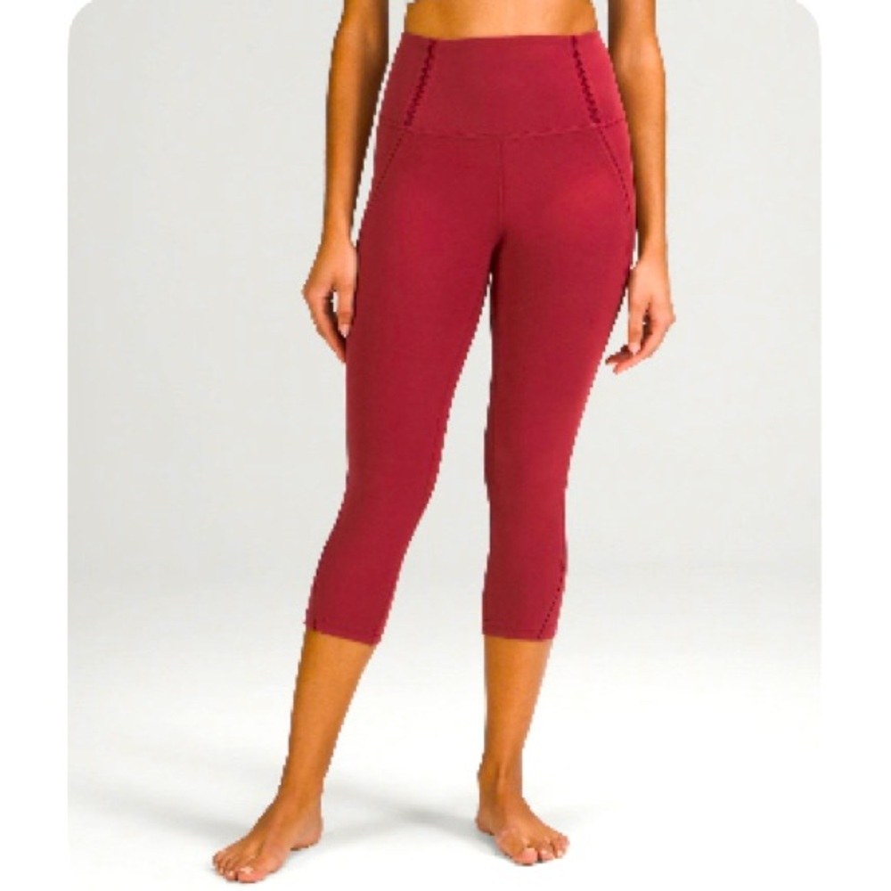 Lululemon Nulu Mesh Panels High-Rise Crop 21"